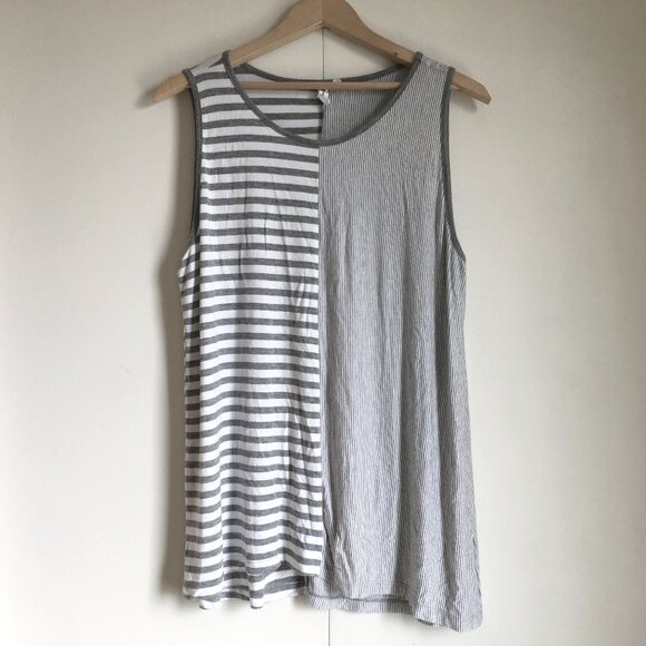 Cable & Gauge Grey and White Long Striped Eclectic A-line Tank Top - Picture 1 of 13